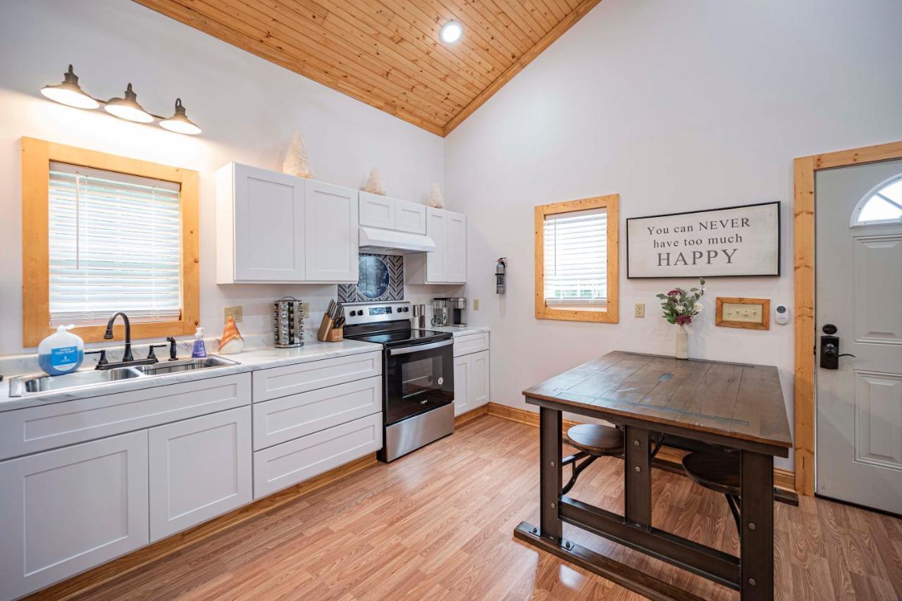 Light And Bright Cabin Close To Pates Ford Marina Smithville 外观 照片